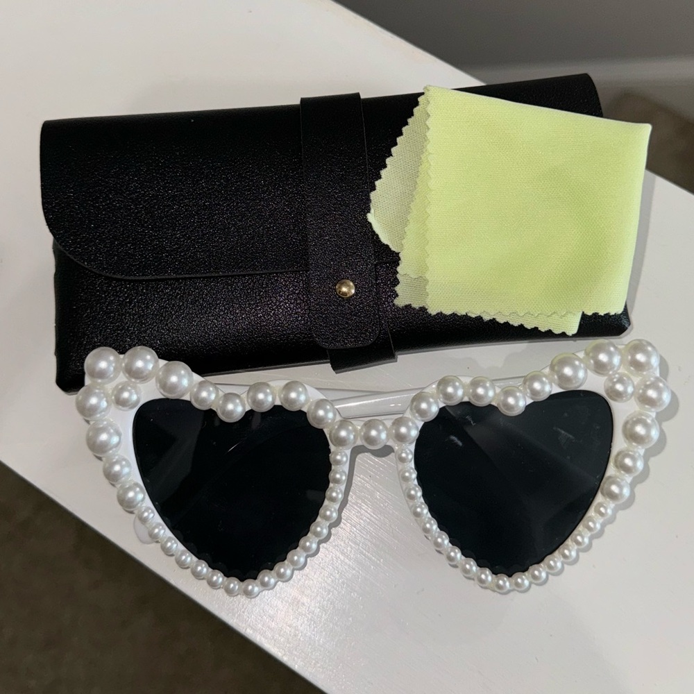 Pearl Heart Sunglasses